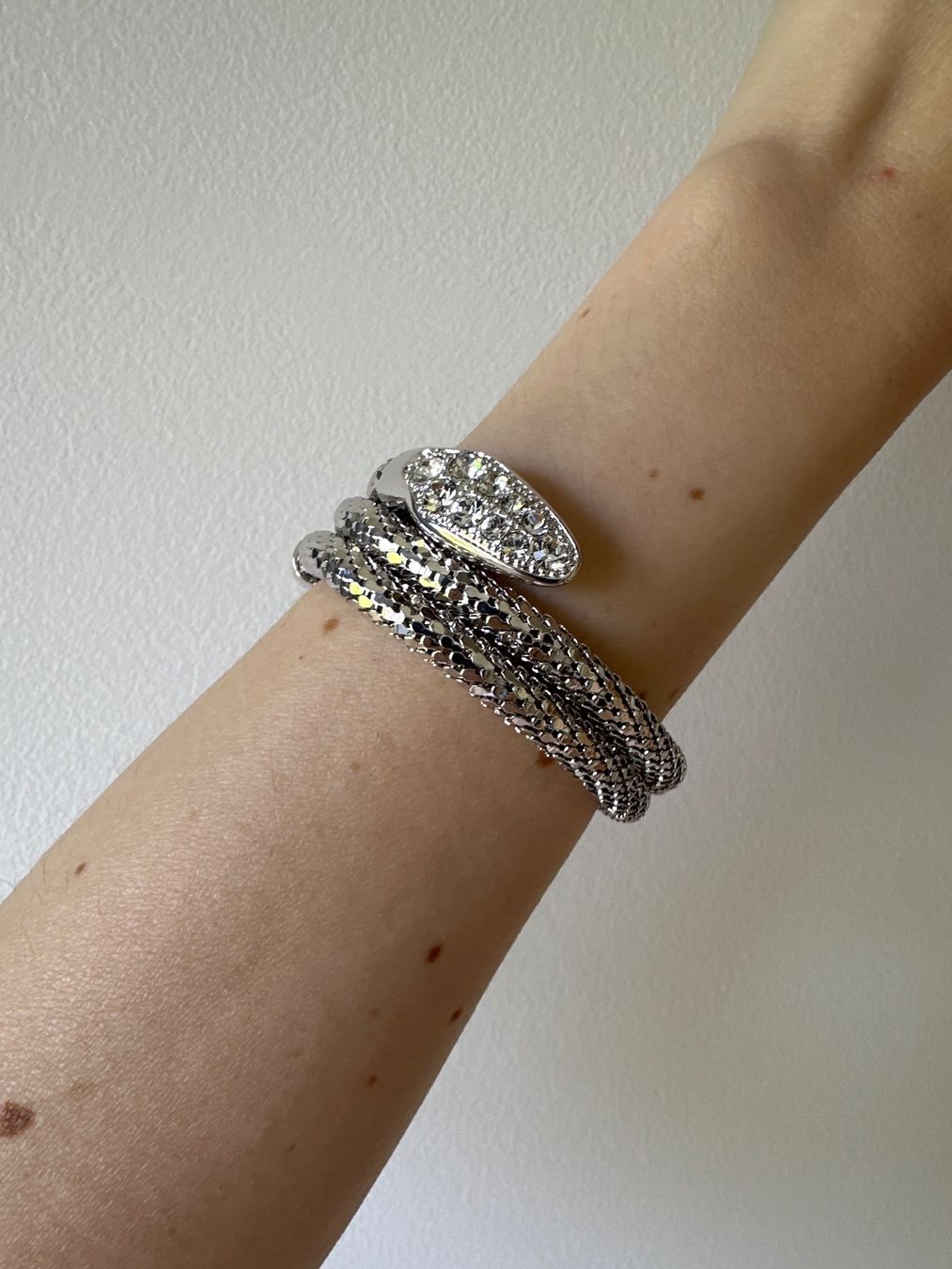 Guess Bracciali & Braccialetti: Bracciale morbido Guess nuovo – Nuovo (secondo la descrizione) da Tesserete venduto da mis_5ryv 1