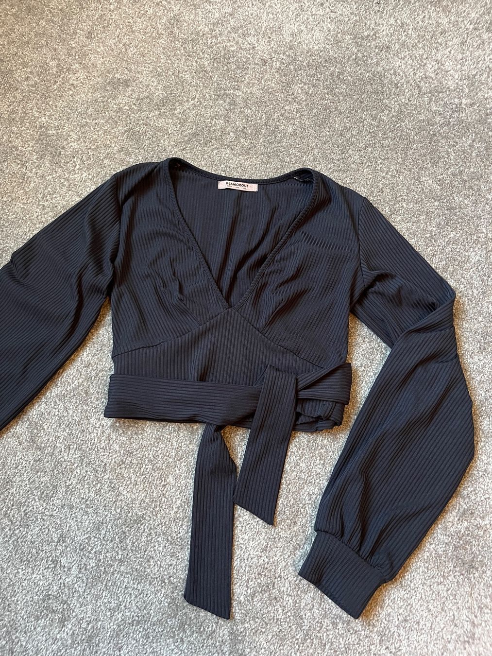 Tops: Top Glamorous Wickelbluse schwarz Gr. 34 – Gebraucht aus Kriessern von loolah 1