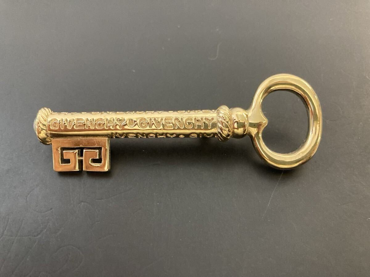 Givenchy Spille & Fermagli: Givenchy Schlüssel Brosche Goldfarben – Nuovo (secondo la descrizione) da Winterthur venduto da Dejv