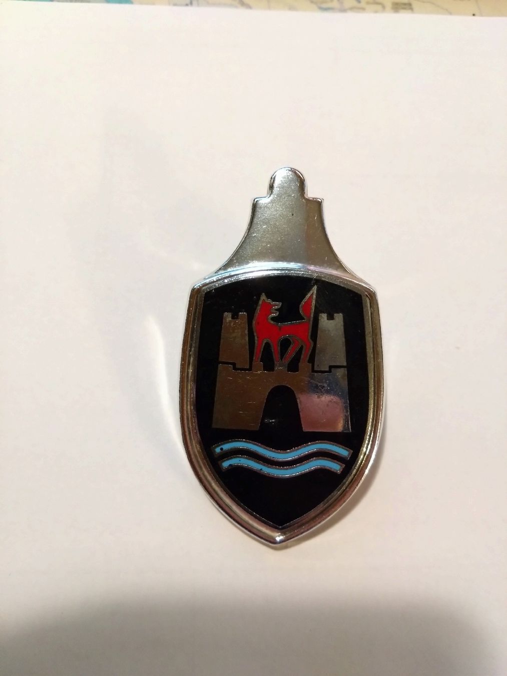 Volkswagen Tutti pezzi di ricambio auto: VW Wolfsburg Kühlerfigur/Emblem – Usato da Unterlangenegg venduto da SteWue 1