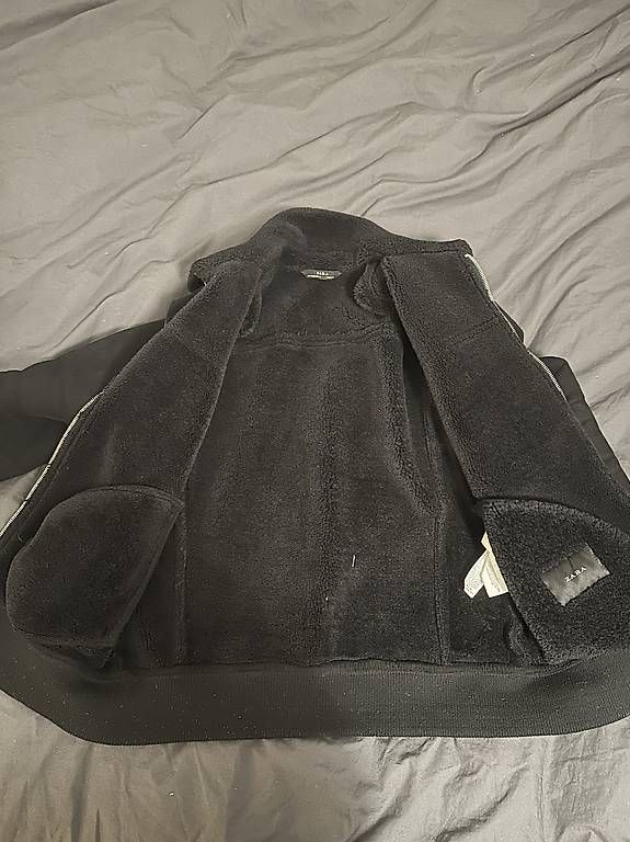 Jacken: Sherpa Winterjacke Schwarz – Gebraucht aus Dübendorf von Fklobato 1