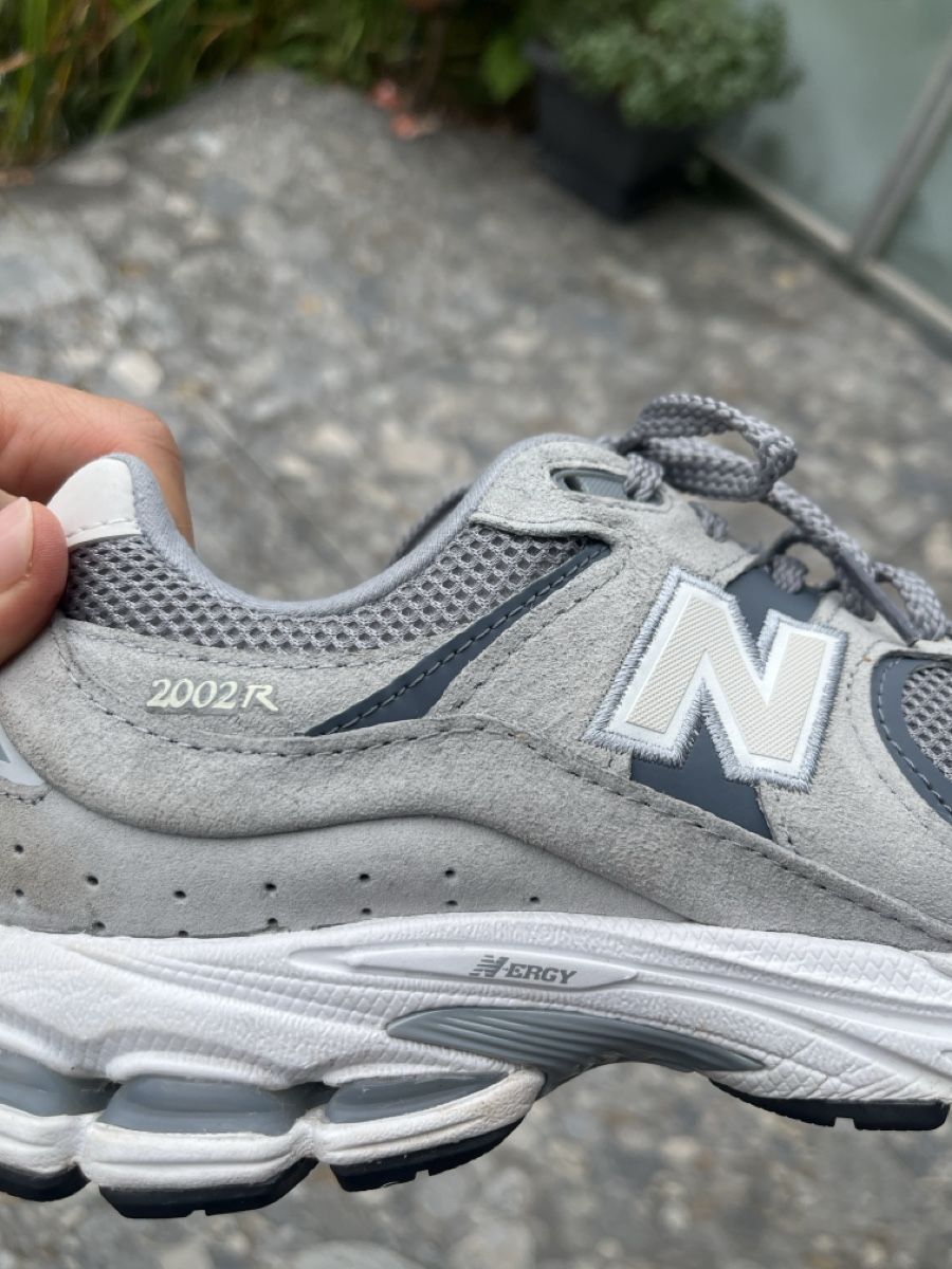 Herrenschuhe: Sneaker New Balance grau Modell 2002 – Neu (gemäss Beschreibung) aus Burgdorf von UTMV 3