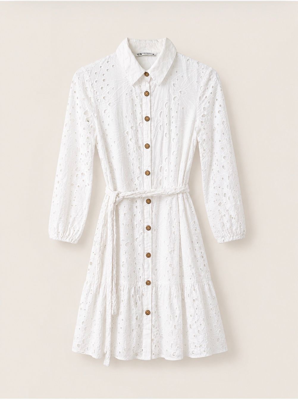 Zara Robes: Zara White Embroidered Dress – D'occasion à Zürich par Victoria_T