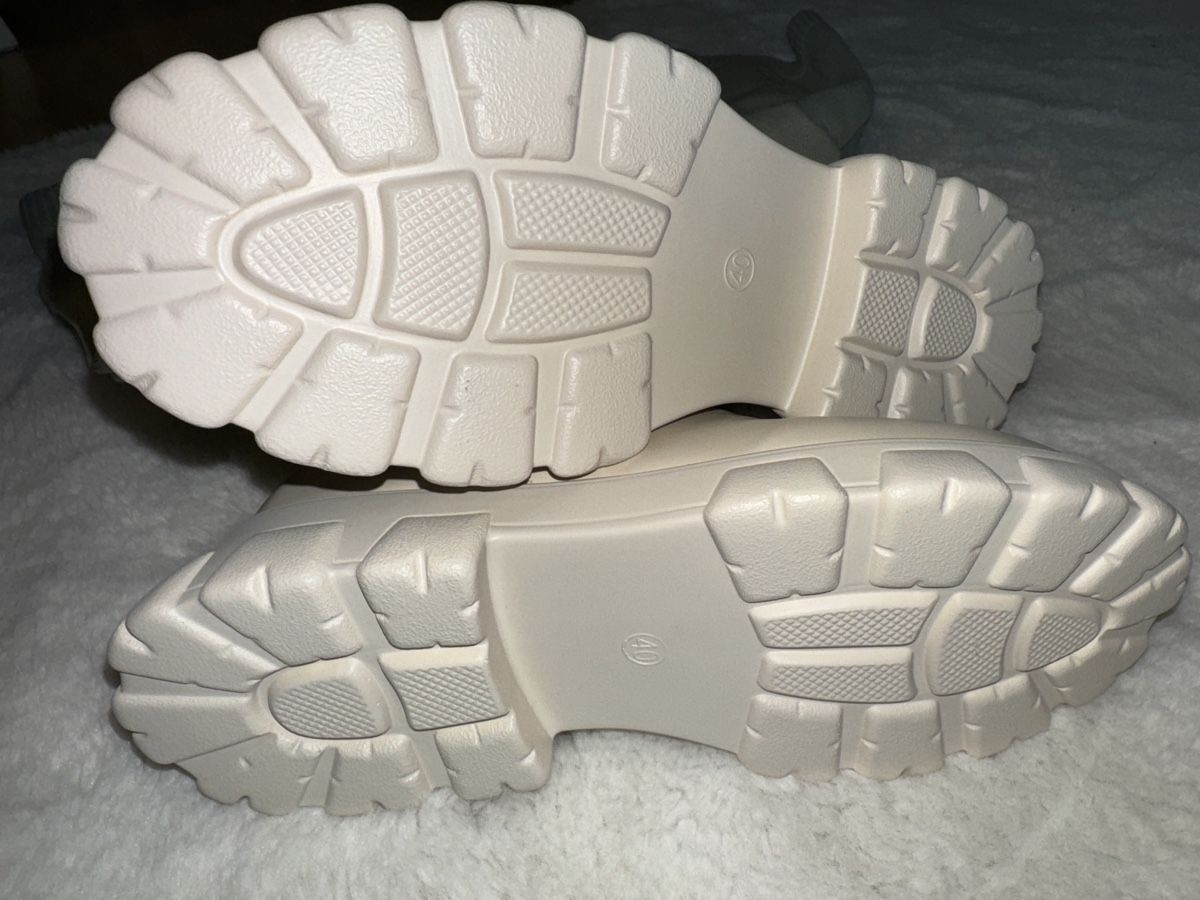 Scarpe da donna: Gestrickte Stiefel mit hoher Passform / neu – Nuovo (secondo la descrizione) da winterthur venduto da No_10 1