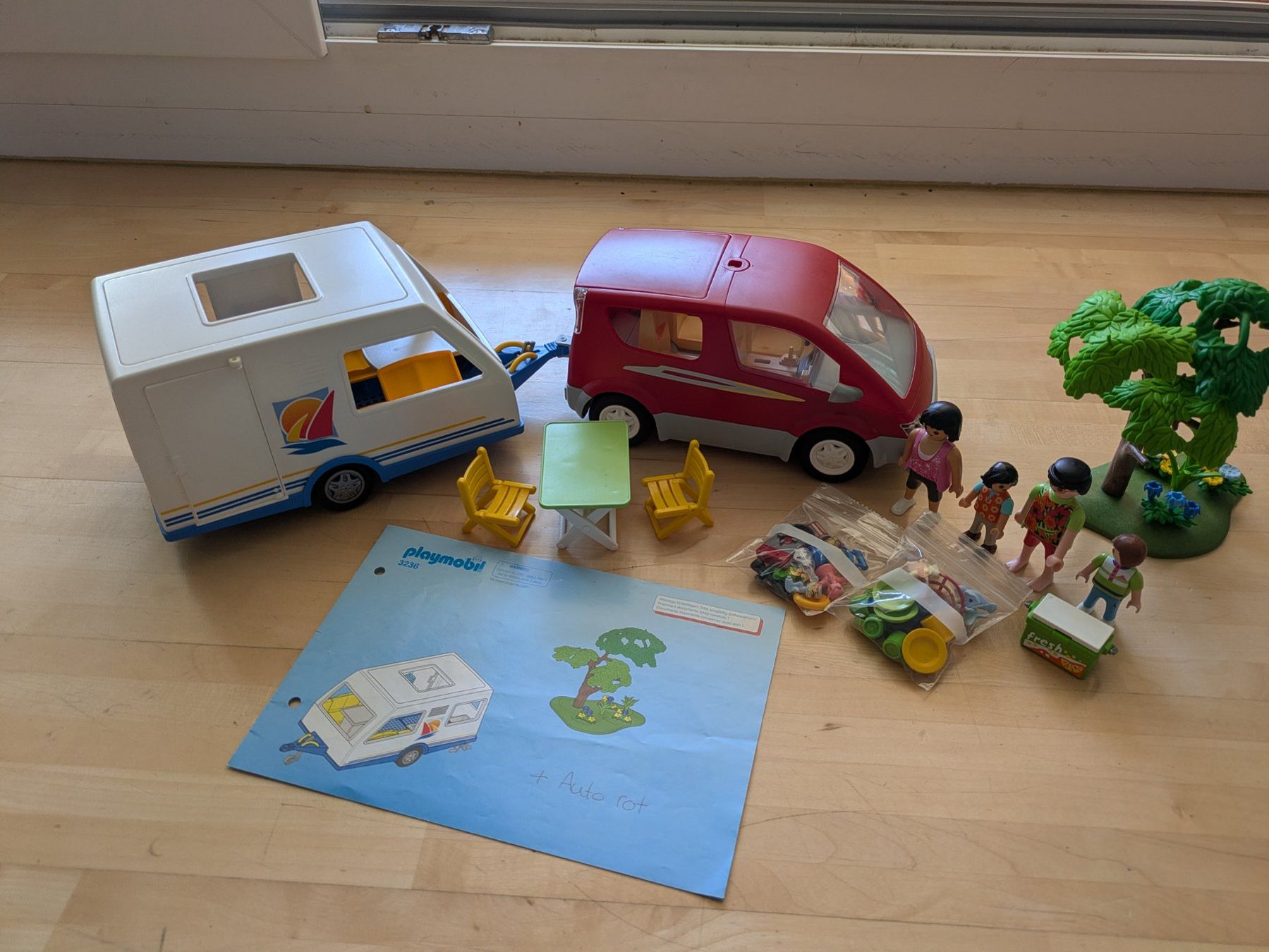 Playmobil Giocattoli: Playmobil: Auto mit Wohnwagen – Usato da Bern venduto da macsandra