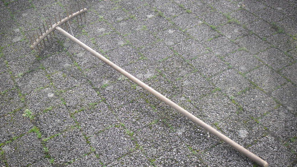 Tous les outils: Holzrechen  - Antik – D'occasion à Büren SO par omsa