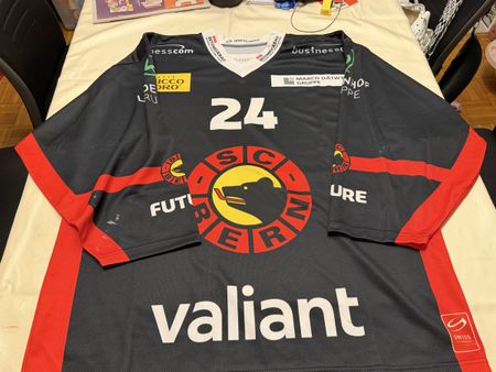 SC Bern Gameworntrikot Junioren Nummer 24 Grösse XL