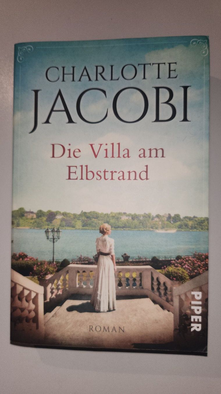 Libri: Charlotte Jacobi - Die Villa am Elbstrand – Usato da Dietikon venduto da Buchantiqdietikon