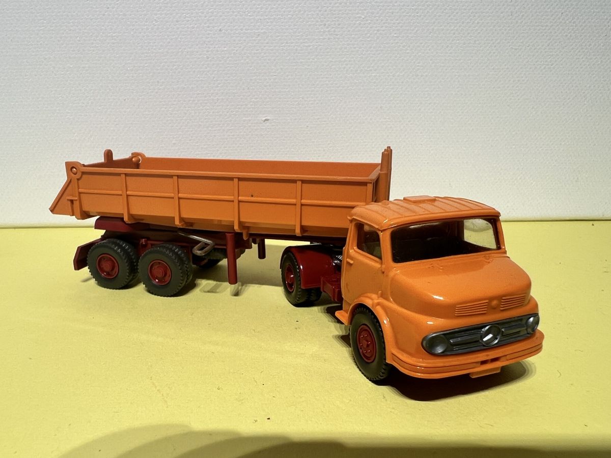 Wiking Voitures modèles: Wiking Hinterkipper MB 1413 – Neuf (Voir description) à Weinfelden par Kammerflimmern