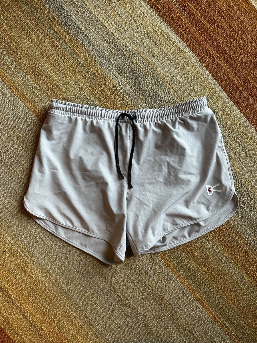 Hosen: District Vision Running Short Size M – Gebraucht aus Villars-Burquin von Iliasso
