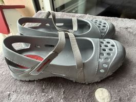 Skechers mise 1x. Taille 36. Idéal pour le lac et ´la mer 