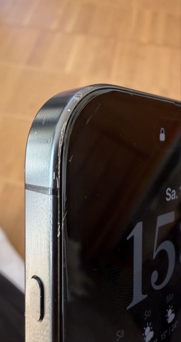 Apple Telefoni cellulari / Smartphones: iPhone 15 Pro Max 256GB titan black – Usato da Zürich venduto da bib_ds9n 6