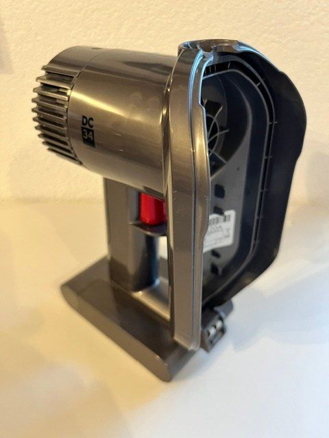 Dyson Aspirateurs & Accessoires: Dyson DC 34 - Handstaubsauger – D'occasion à Adliswil par OurChance 5