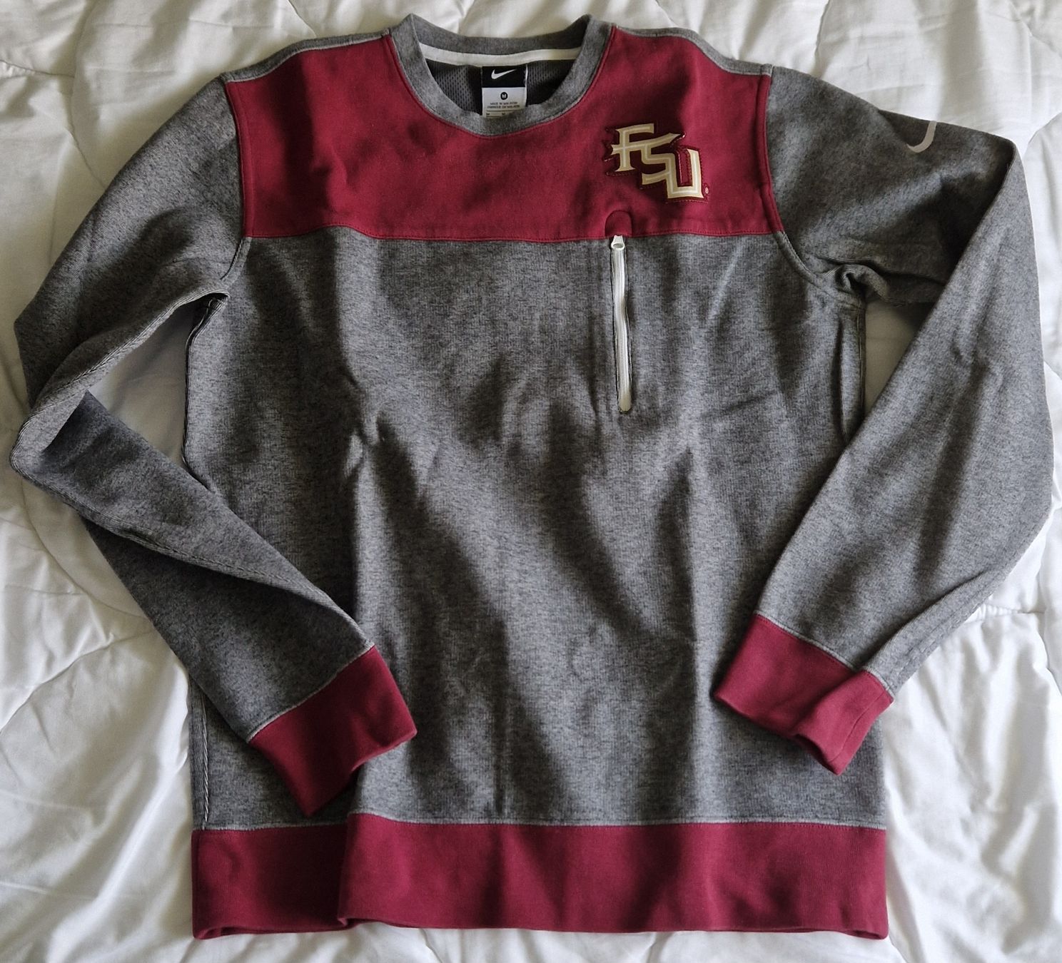 Nike Maglioni & Felpe: Nike Pullover, Grau-Weinrot, Grösse M, guter Zustand! – Usato da Glattbrugg venduto da 88LupoAlberto67