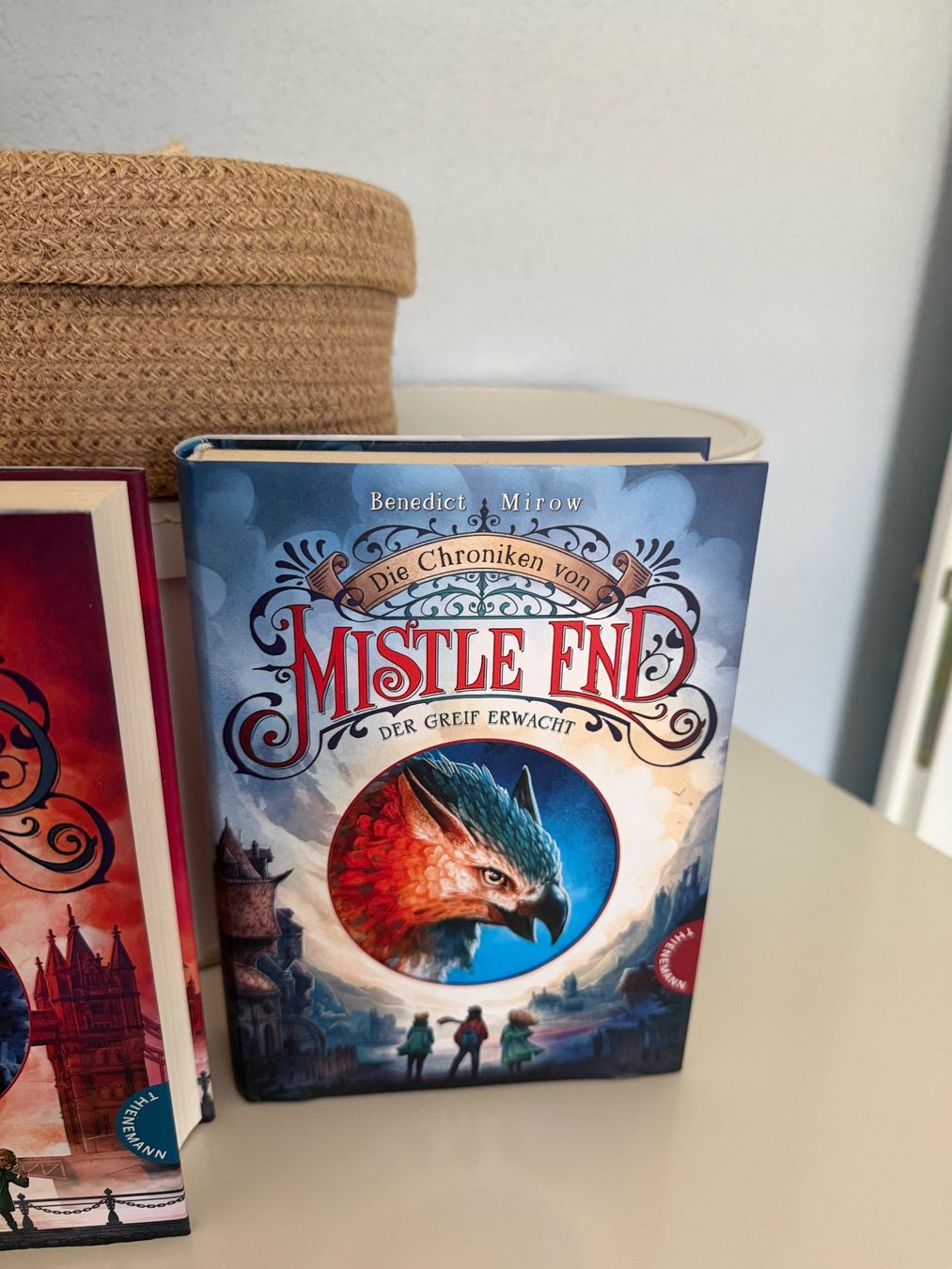 Libri: Mistle End Bücher 2 Stück – Usato da Lohn SH venduto da mathea 1
