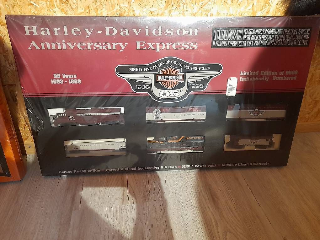 Bücher: Harley Davidson eisenbahnen – Gebraucht aus Rickenbach LU von sch_9n6h