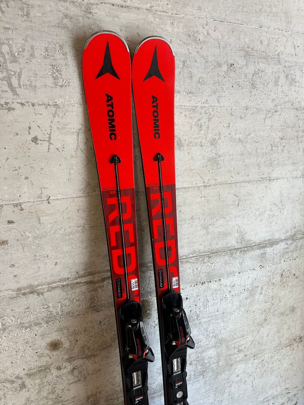 Atomic Skis: Atomic Redster S9 Ski 165CM Wie Neu – Neuf (Voir description) à Emmenbrücke par karkarkar 1