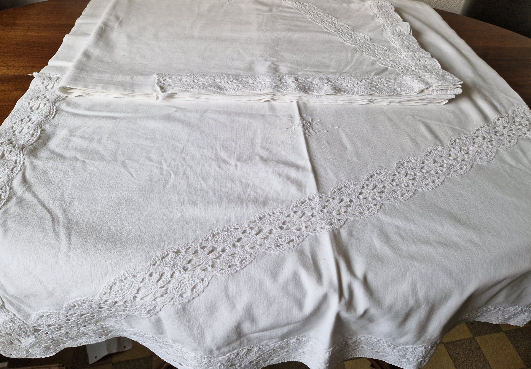 Biancheria da letto: Vintage  Bettwäsche Set mit Klöppelspitze – Usato da Bern venduto da Antikbatik 3