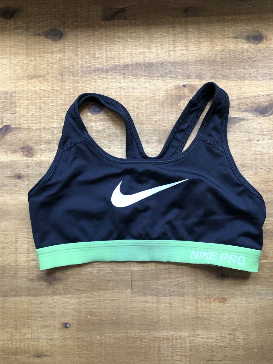 Nike Altra biancheria intima: Nike Sport-BH Grösse S – Usato da Dietlikon venduto da Luna77