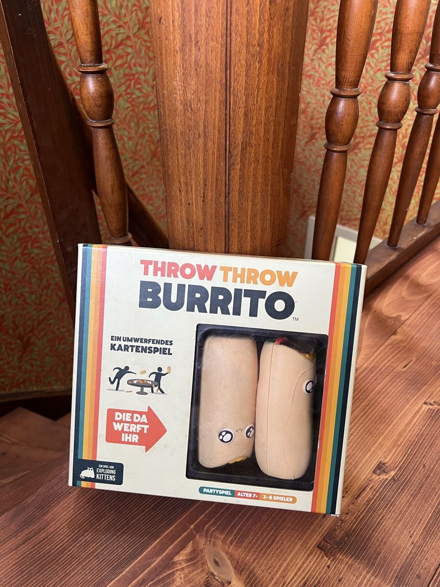 Spiele: Throw Throw Burrito Partyspiel – Gebraucht aus Bern von JoelBurgunder