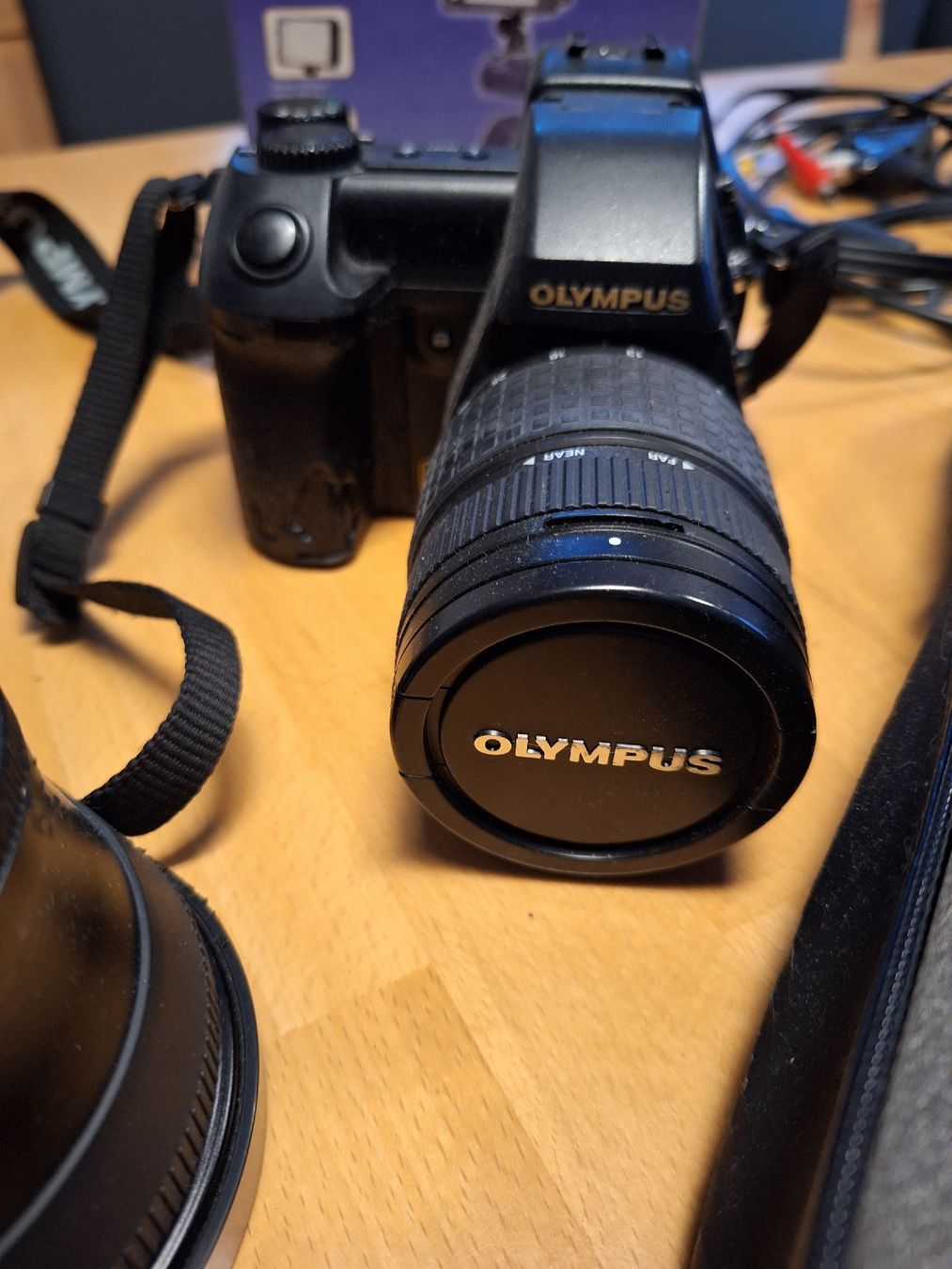 Olympus Fotocamera: Olympus 5 Kamera (inkl Objektive).... – Usato da Vilters venduto da Fleiflomi 1