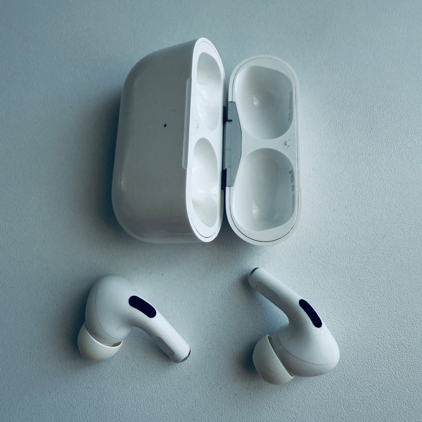 Apple Kopfhörer: Original Apple AirPods Pro 1 Gen. MagSafe Case – Gebraucht aus Basel von MY.AIRPODS.SHOP 2