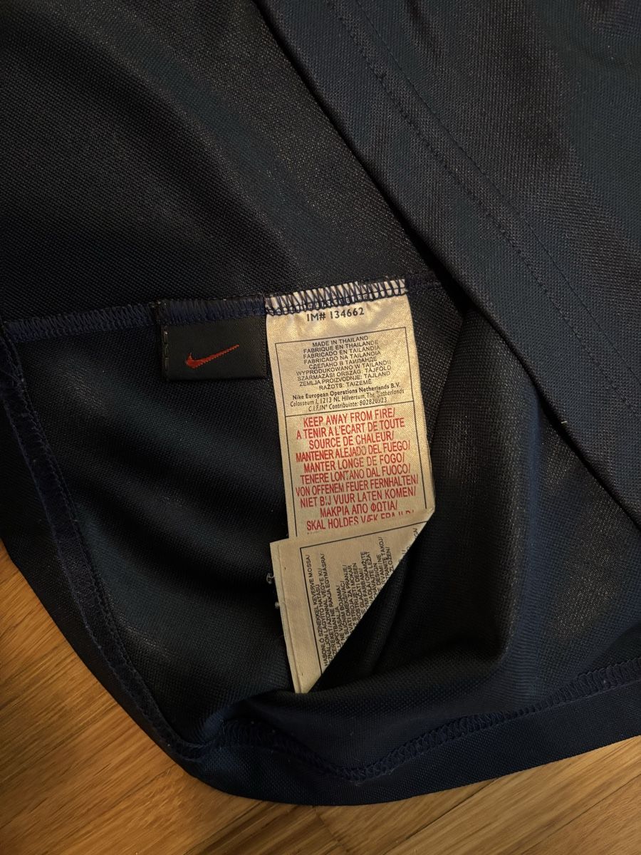 Nike Canottiere & Pantaloni: FC Barcelona Trikot Ronaldinho – Usato da Zürich venduto da ChampShirts 7