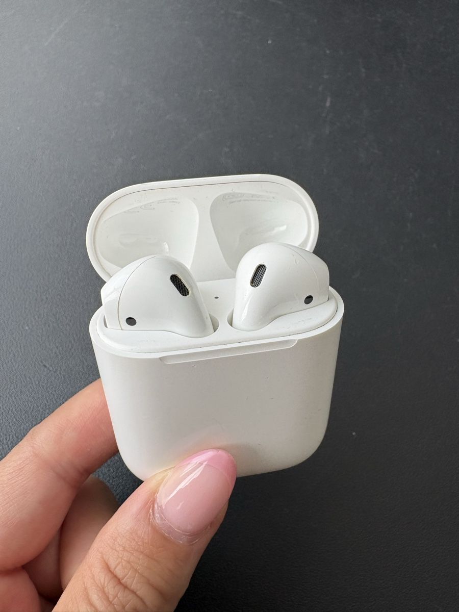 Apple Casques audio: Apple AirPods – D'occasion à Basel par Rarri97 2