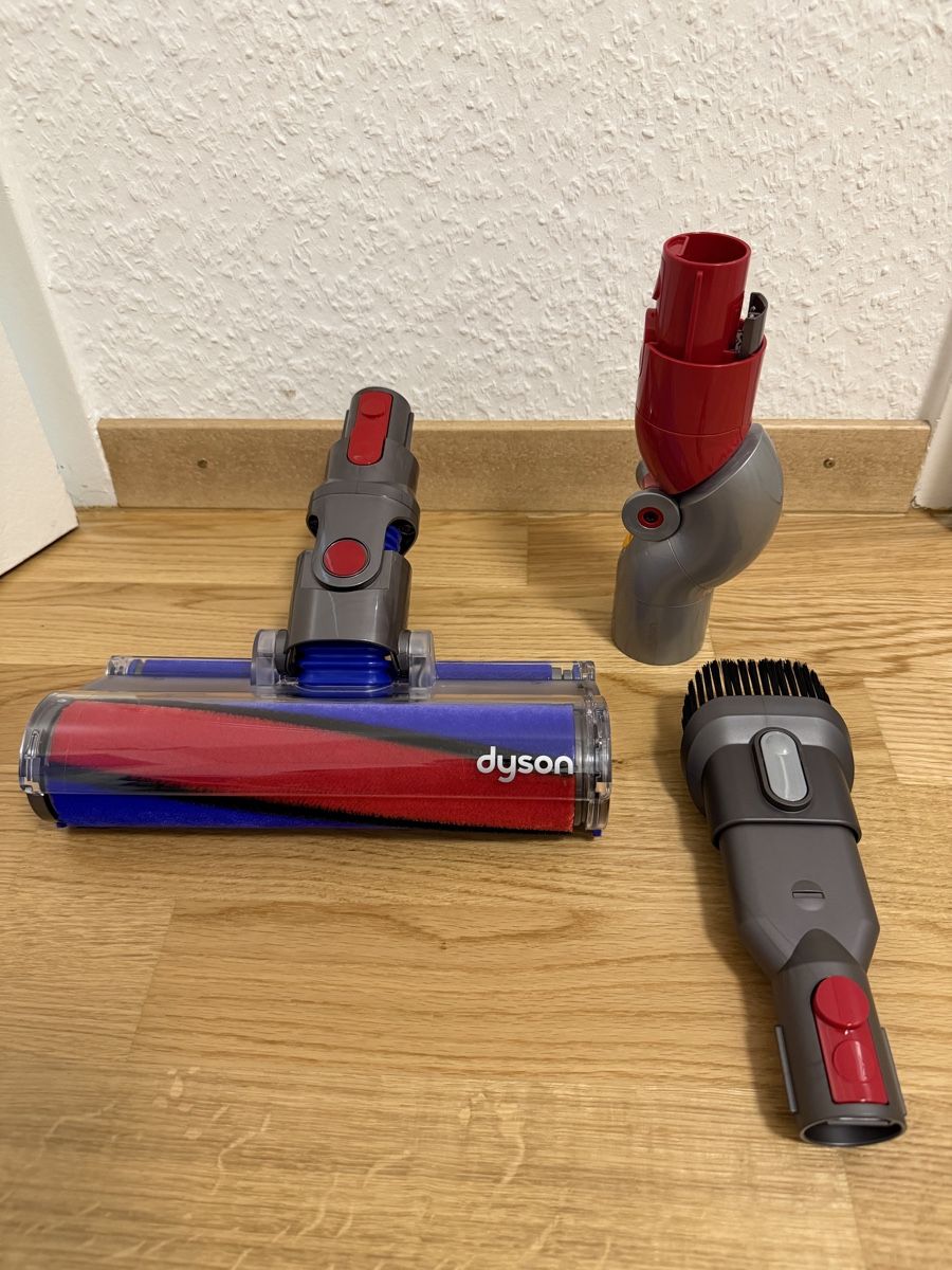 Dyson Staubsauger & Zubehör: Dyson V11 accessoires – Neu (gemäss Beschreibung) aus Meyrin von SA_3006