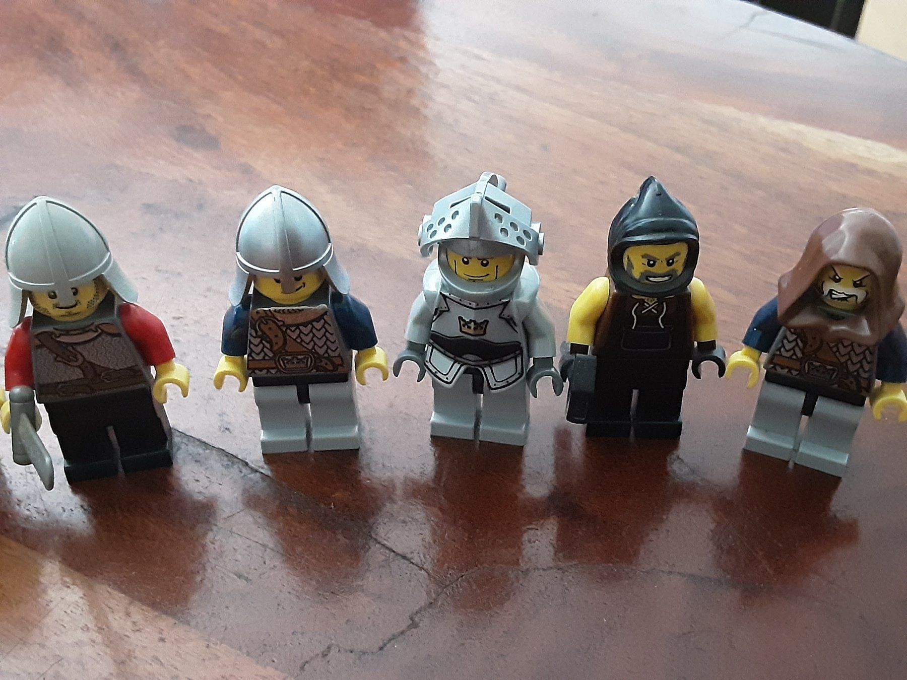 Lego Spielzeuge: Lego Figuren Castle – Gebraucht aus Bülach von Blind-Onyx 2