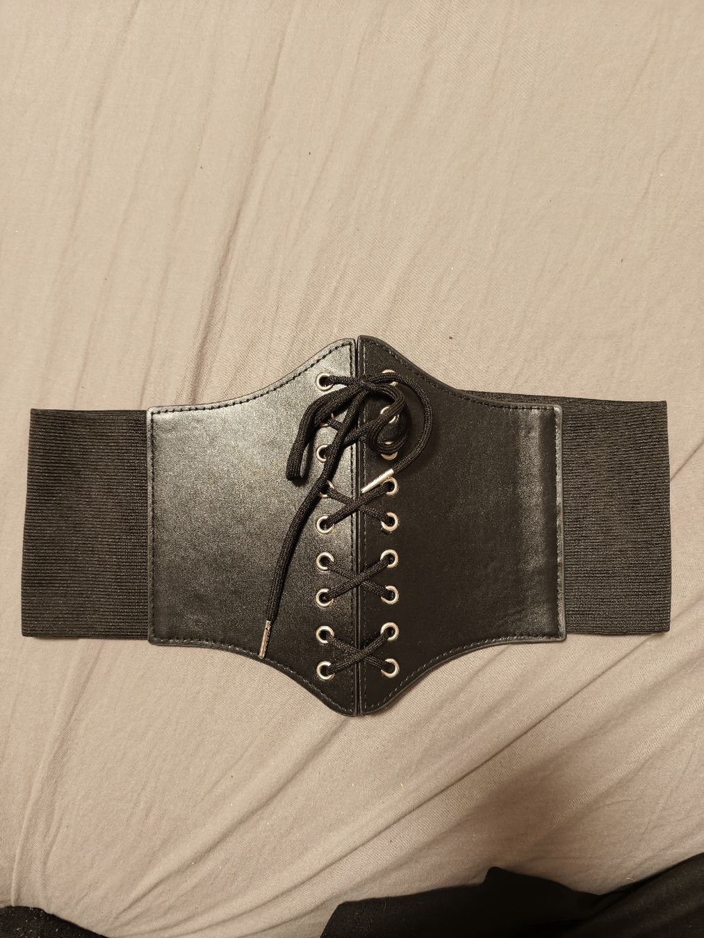 Costumi: Corset schwarz elastisch mit Schnürung gebraucht – Usato da Luzern venduto da fio_vc98