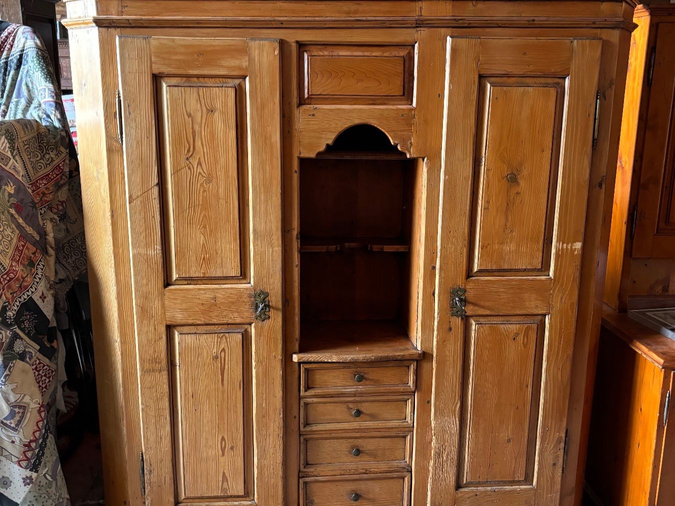 Armadi: Un lot de mobilier rustique – Usato da Arnex-sur-Orbe venduto da Tutu1037 1