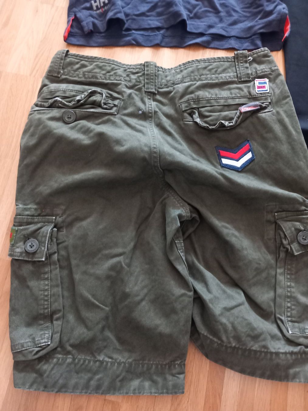 Kleiderpakete: Lot de vêtements taille S &M – Gebraucht aus Le Grand-Saconnex von Rgt87 7