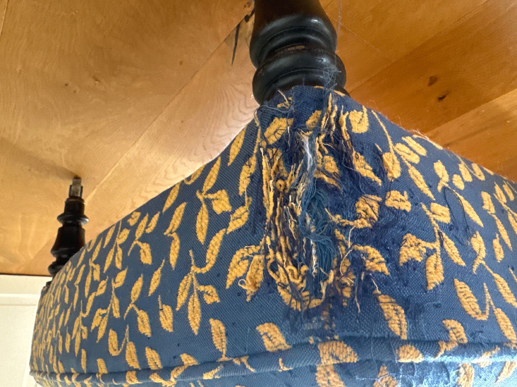 Liegen & Liegestühle: Chaiselongue blau mit Blattmuster – Gebraucht aus Wald ZH von 1DollarShop 5