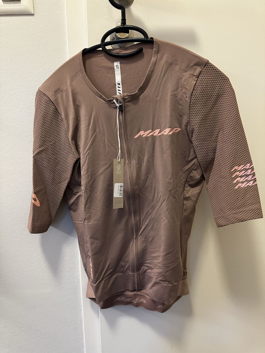 Canottiere & Pantaloni: MAAP cycling Emerge Jersey  – Nuovo e nell'imballaggio originale da Carouge GE venduto da cytoplan