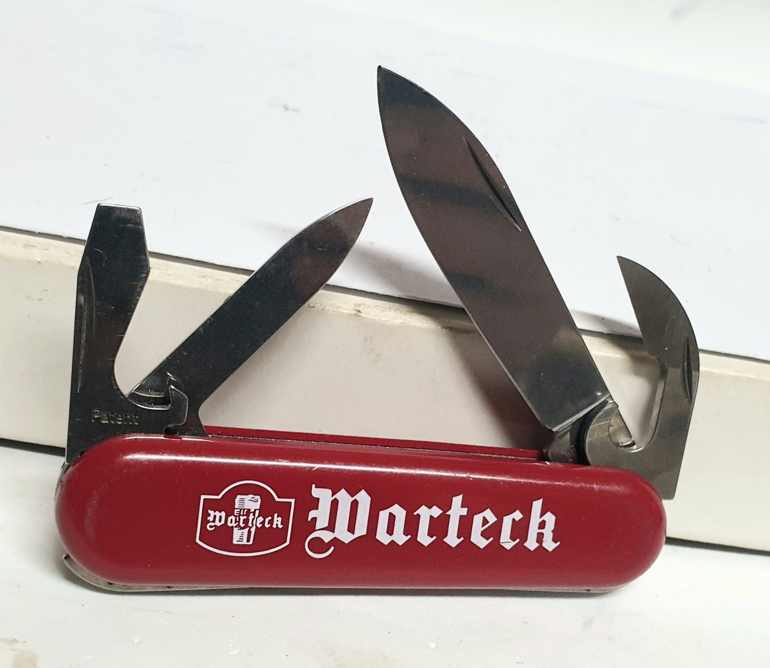 Wenger Taschenmesser: Sackmesser Werbemesser Couteau Wenger Bierreklame Warteck – Gebraucht aus Tüscherz-Alfermée von Newpad