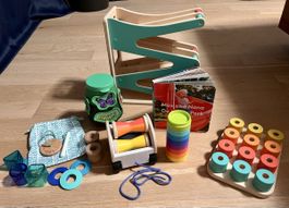 Lovevery Adventurer Play Kit + Holzpuzzle-Box