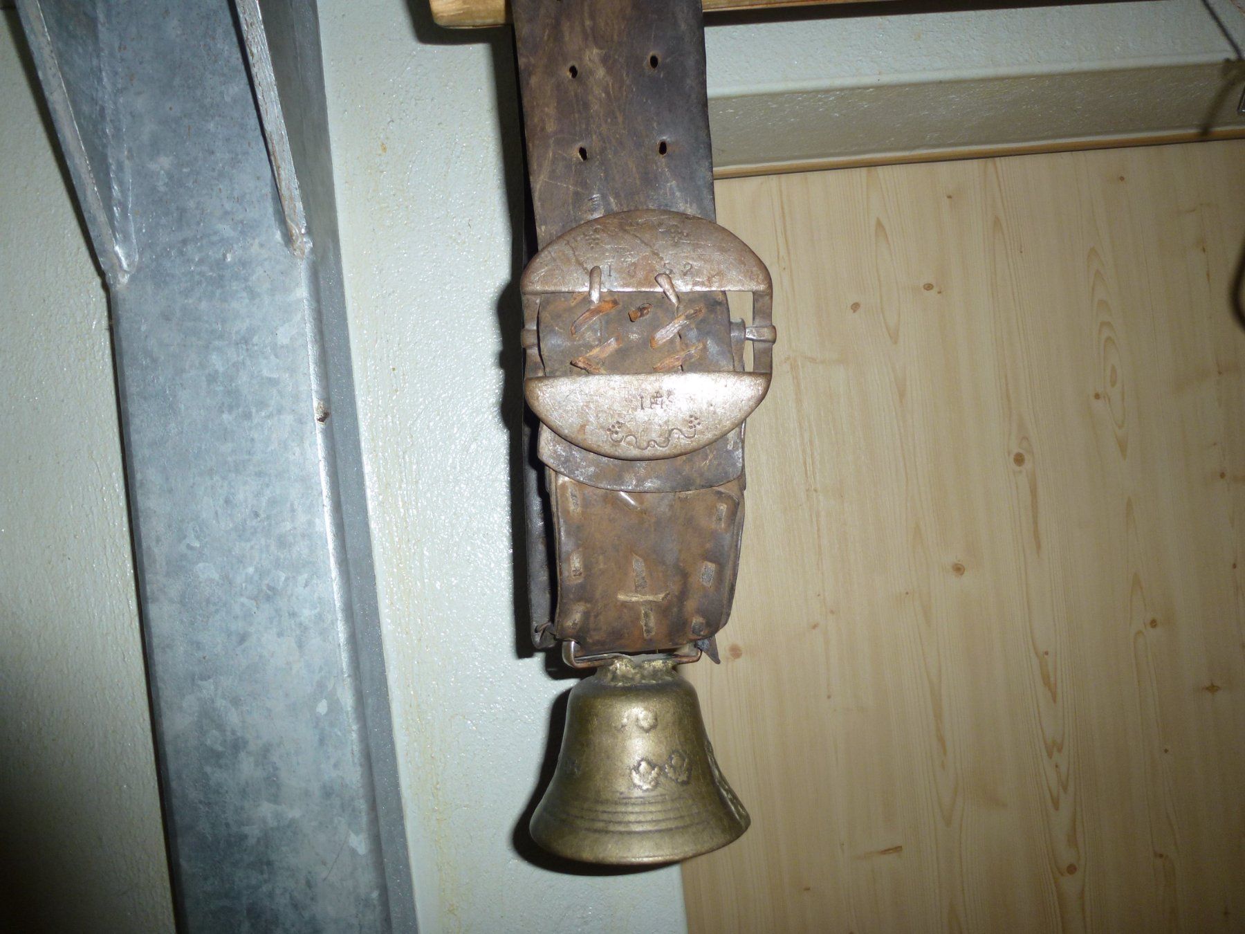 Campanacci mucche: Glocke 1852 – Usato da Bürglen UR venduto da daisyxy5
