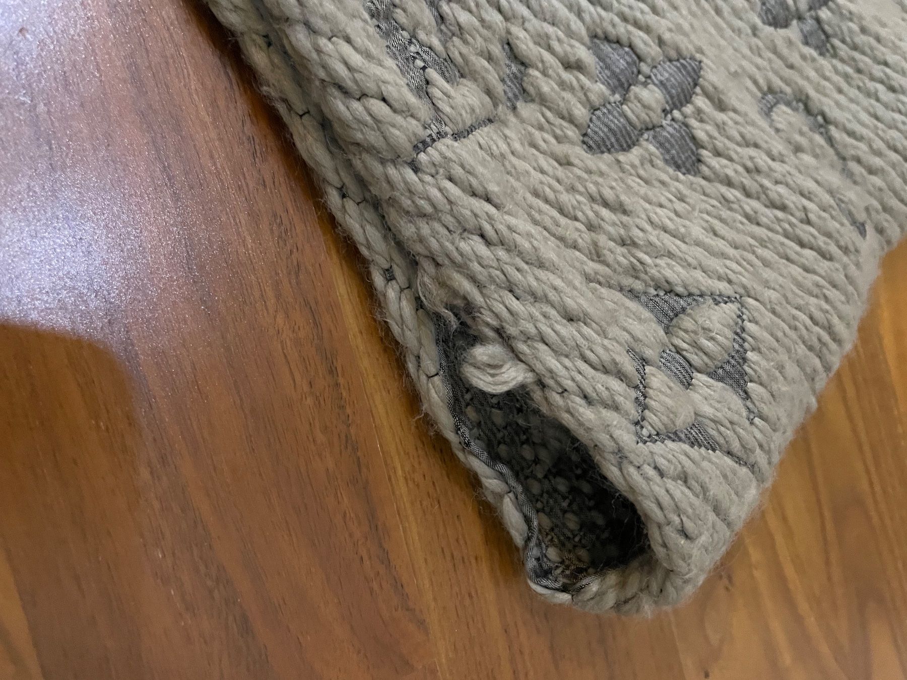 Louis Vuitton Foulard & Sciarpe: Louis Vuitton Schal Logomania – Usato da Hittnau venduto da LuxAndMore 4