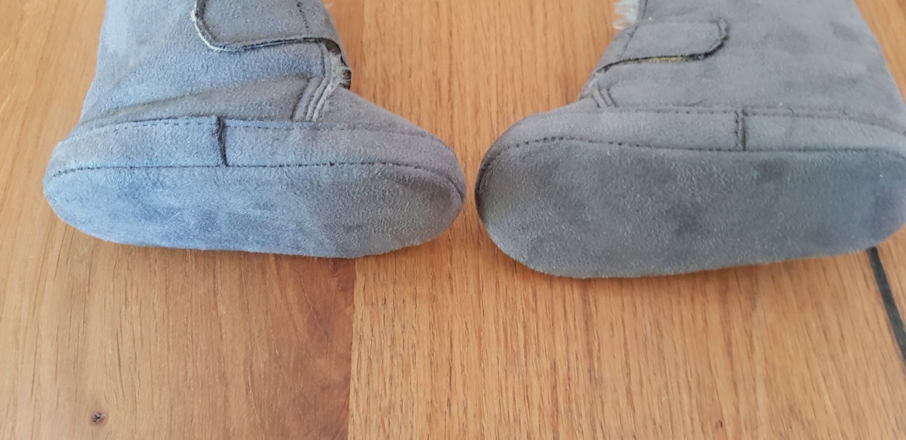 Scarpe per ragazzi: Stiefeli grau mit Pelzlifutter, Gr. 19 – Usato da Dietikon venduto da grafad 3