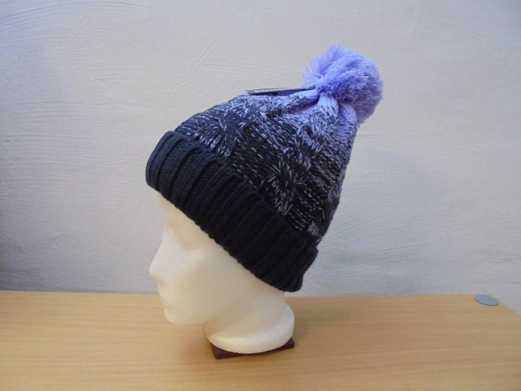 Autres vêtements garçon: Bommelmütze navy / lavender – Neuf avec emballage d'origine à Oberhallau par puper5 2