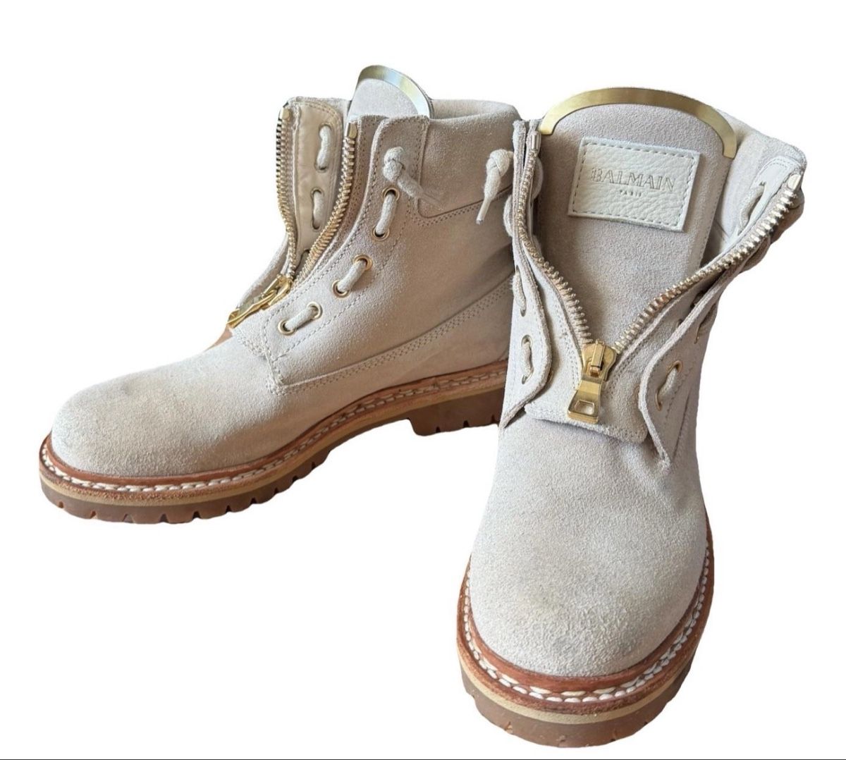 Balmain Scarpe da donna: Balmain beige suede boots 38.5 – Usato da Uznach venduto da ger_7gvr