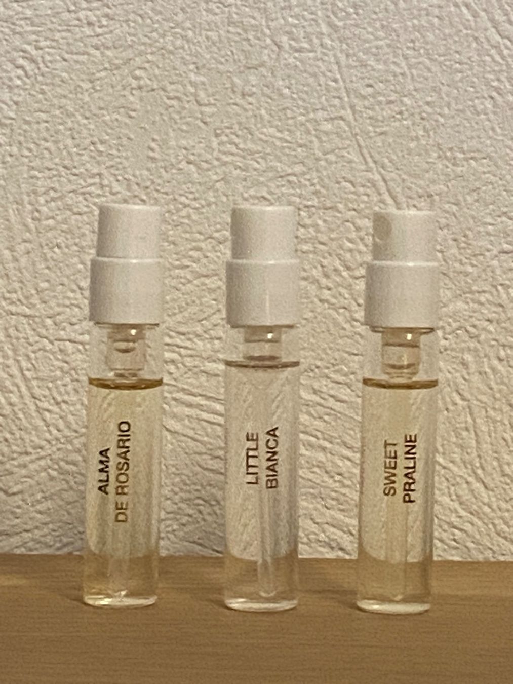 Mizensir Profumi & Eau de Toilette: MIZENSIR PARFUMS Lot 3 échantillons 2ml - pleins – Nuovo (secondo la descrizione) da Genève venduto da kik_8jd6