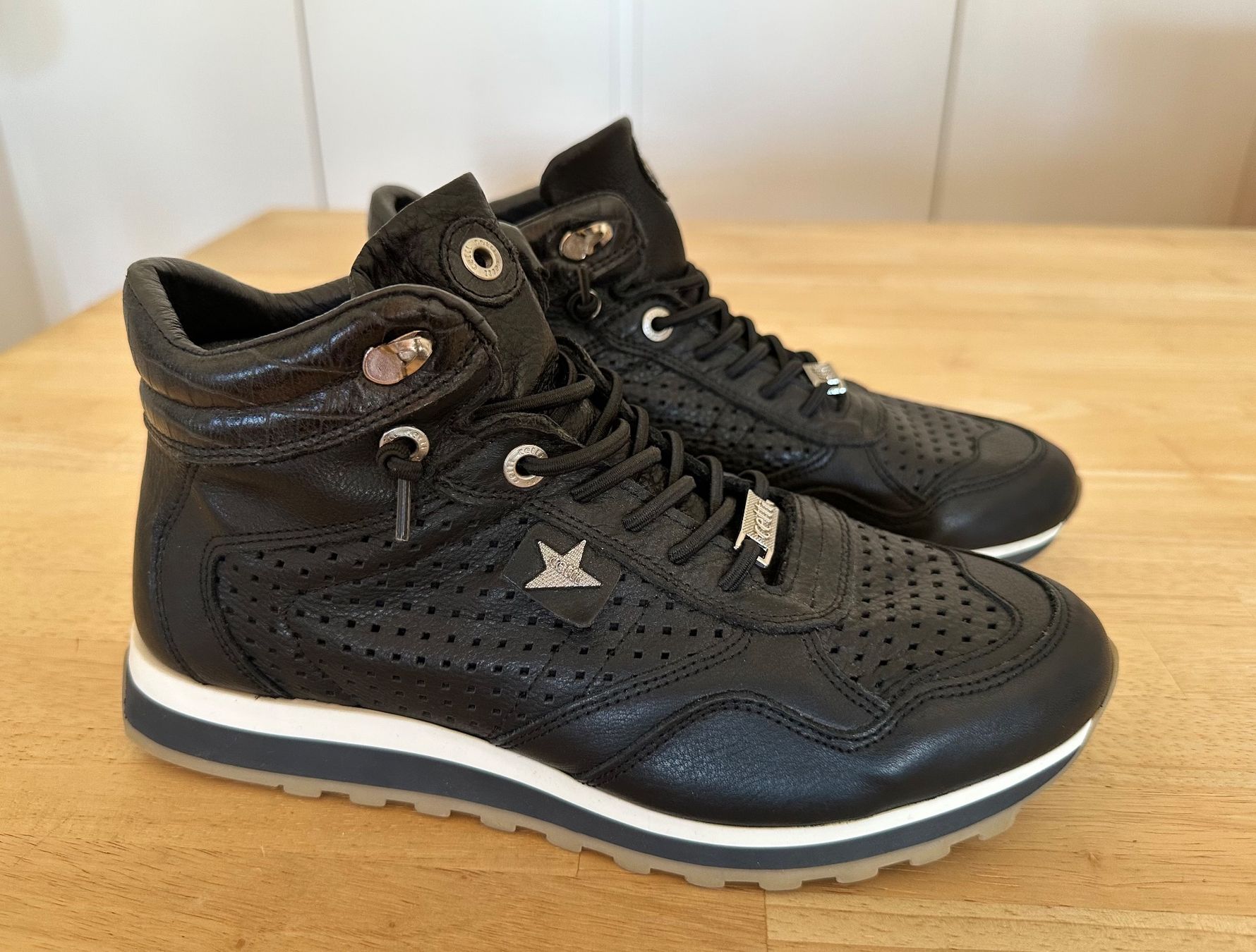 Scarpe da donna: Baskets cuir Cetti – Nuovo (secondo la descrizione) da La Neuveville venduto da flodocha