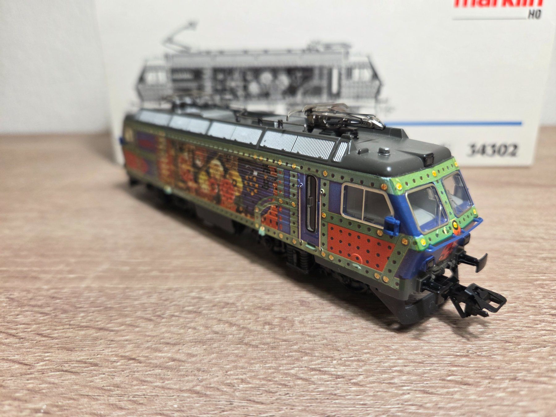 Märklin Modellini di ferrovie: Märklin 34302 E-Lok Re 446 SBB Digital H0 – Nuovo e nell'imballaggio originale da St-Aubin-Sauges venduto da Lo_Go 3
