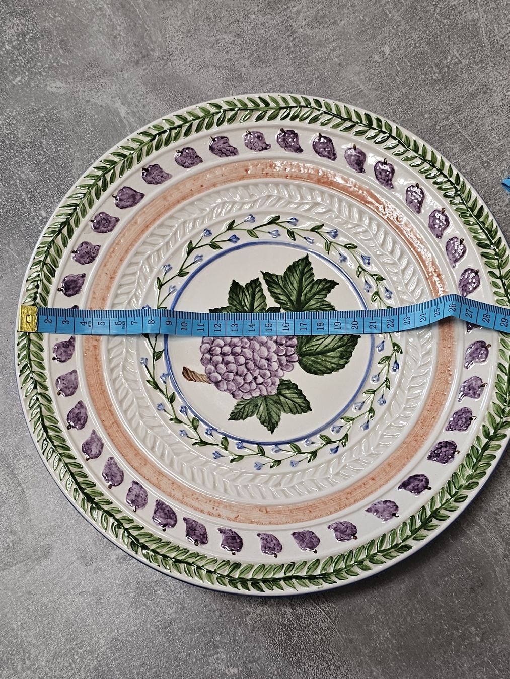 Piatti di portata: Handbemalter Keramikteller mit Traubenmotiv, Vintage – Usato da Herzogenbuchsee venduto da tgi_rln7 4