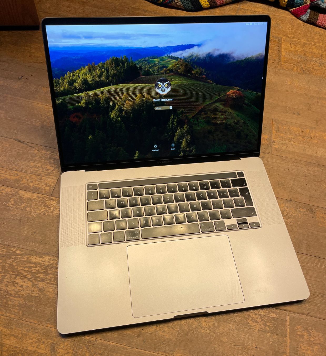 Apple Notebooks: Macbook Pro 16" 16gb ram 500gb – Gebraucht aus Brunnen von