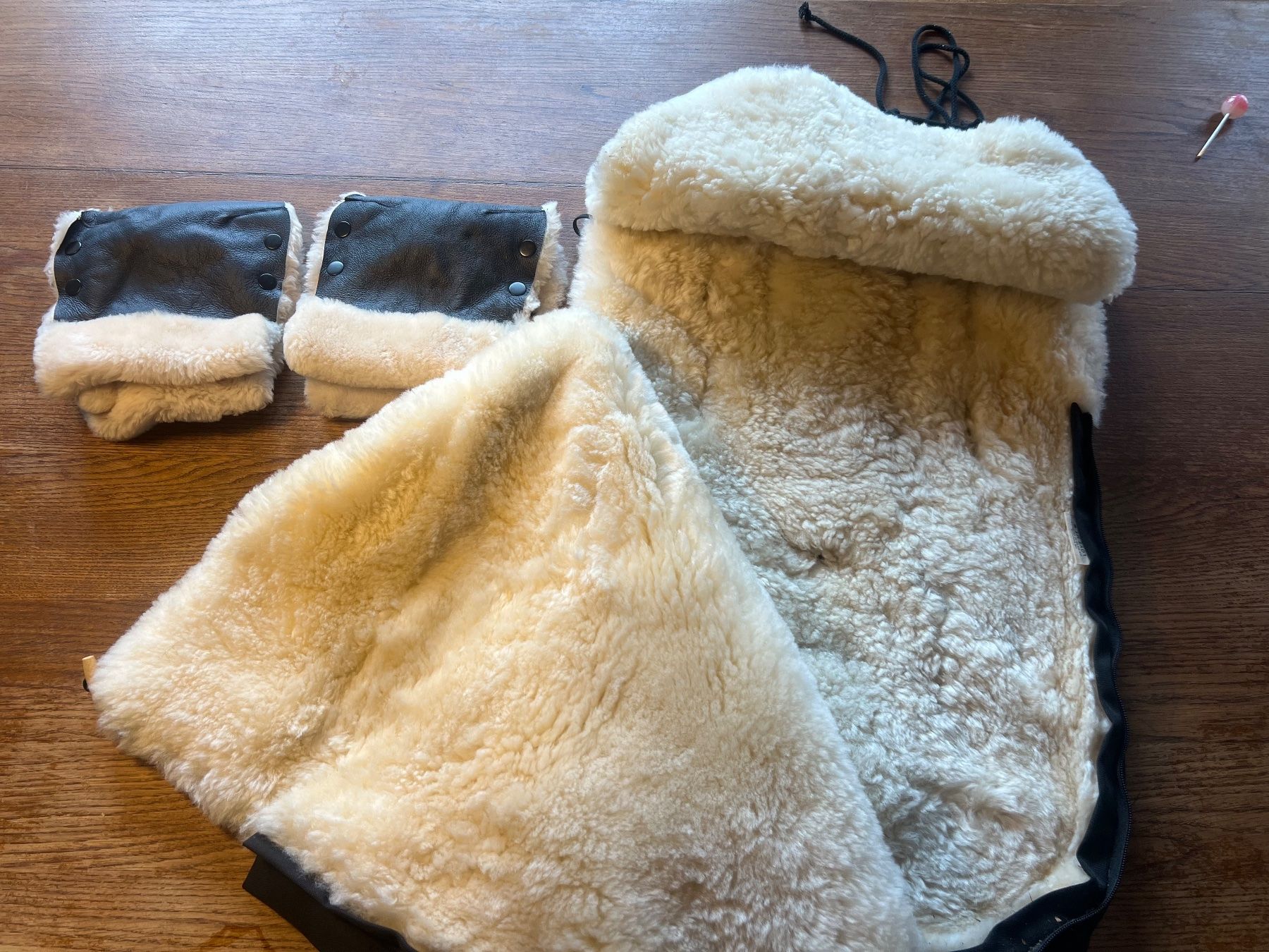 Kinderwagen: BINIBAMBA Puffmuff inklusive passender Buggy Mittens – Gebraucht aus Stäfa von ewa_jnc6 1