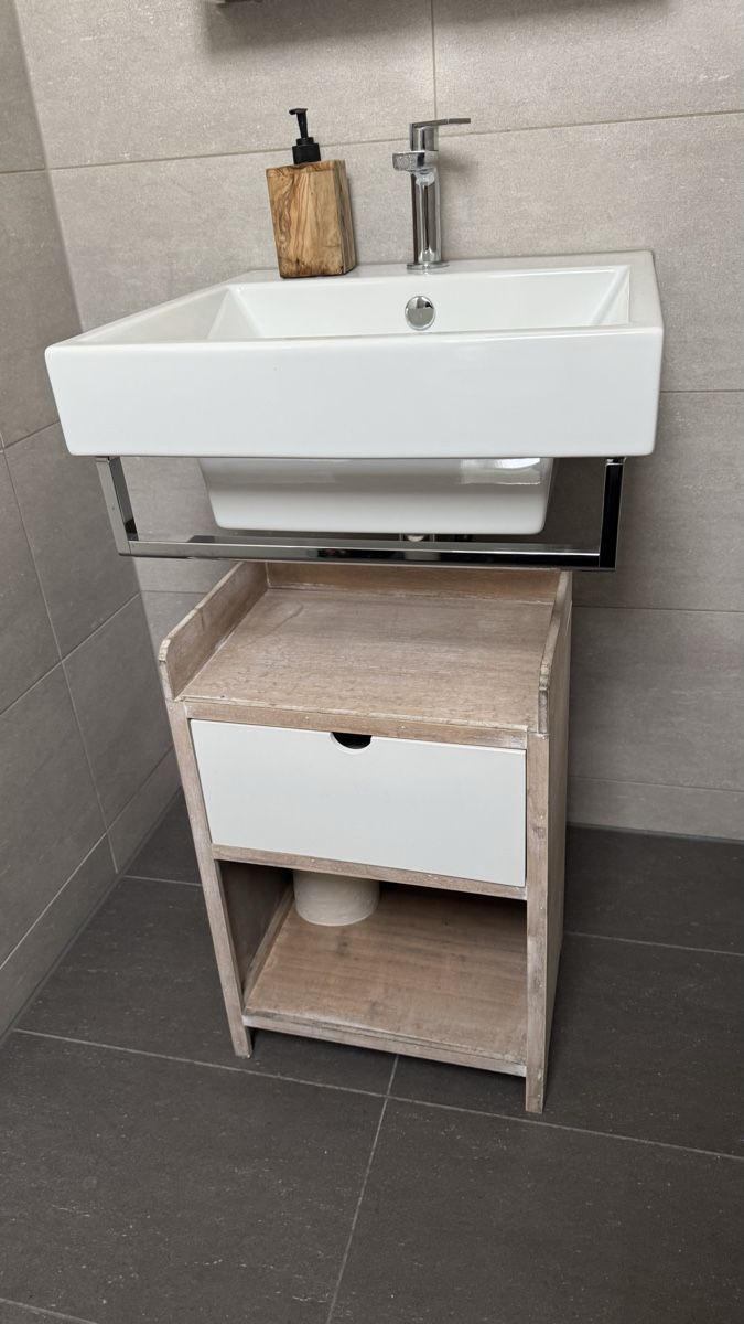 Mobili per bagno: Badezimmer Unterschrank – Usato da Wald ZH venduto da Mirja_M