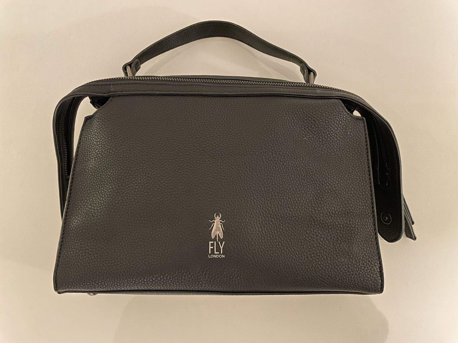 Taschen für Damen: Fly London - Black Elegant Bag – Neu (gemäss Beschreibung) aus Chiasso von Er_Mon